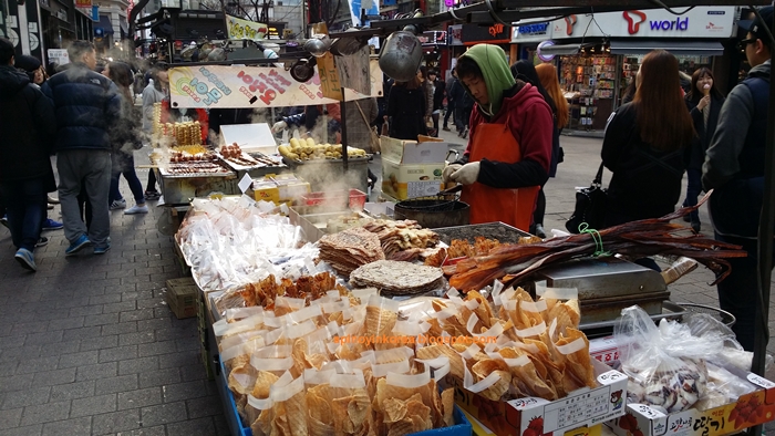 20150314_164903Myeongdong%20Street%20Food%20Alley.jpg