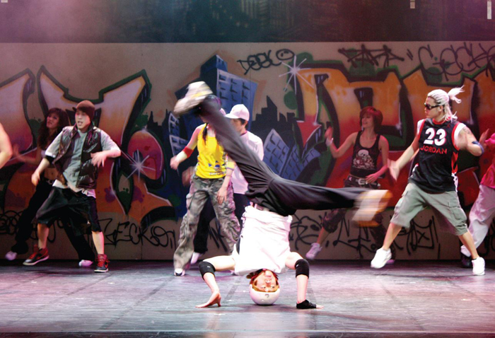 The Ballerina in Love with the B-boy With its dynamic break dancing performance, ‘The Ballerina in Love with the B-boy’ has made its way to the stage of Off Broadway Theatre. This performance, which features no dialogue, revolves around the B-Boy World Champions and victors of the 2007 Battle of the Year “Extreme Crew.â€